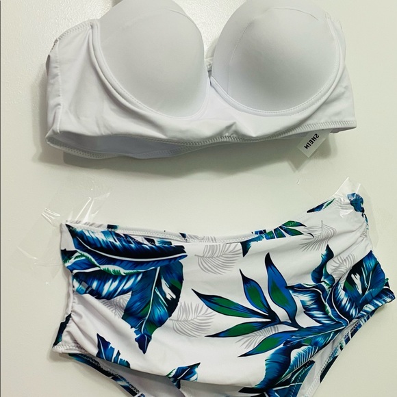 Shein 2 Piece White and Blue Halter Bikini M - Picture 3 of 6